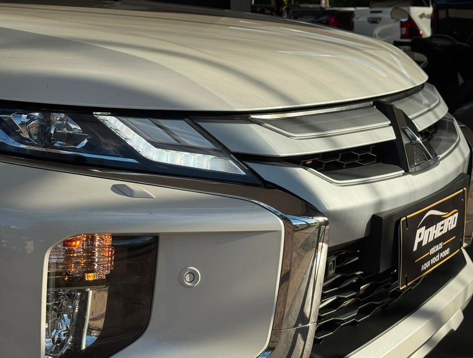 Mitsubishi L200 Triton Sport HPE-S 2.4 CD Dies. Aut