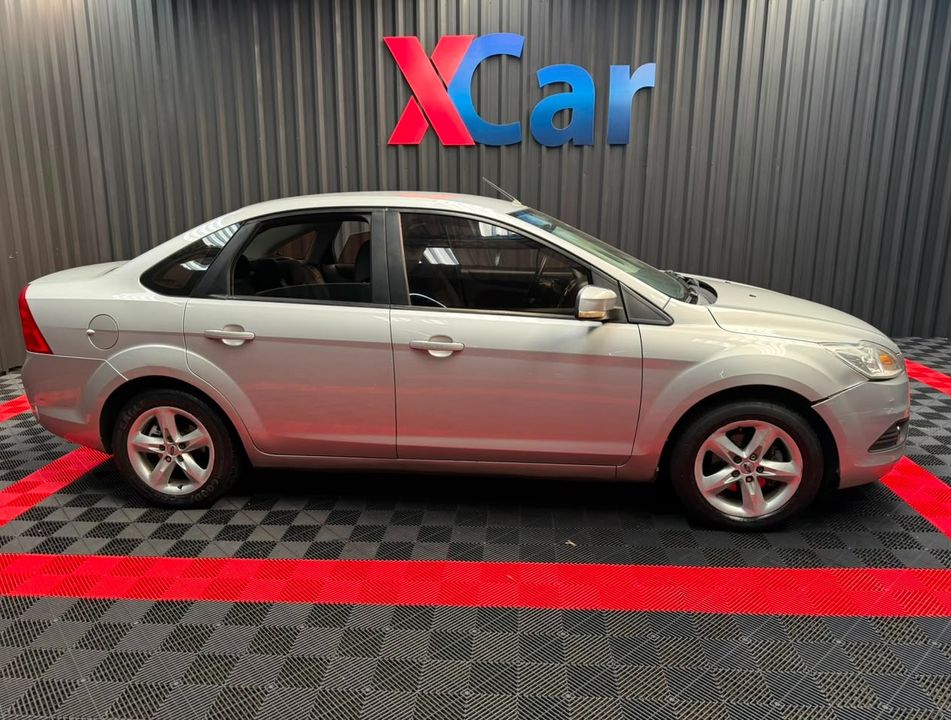 Ford Focus Sedan 2.0 16V/2.0 16V Flex 4p Aut.