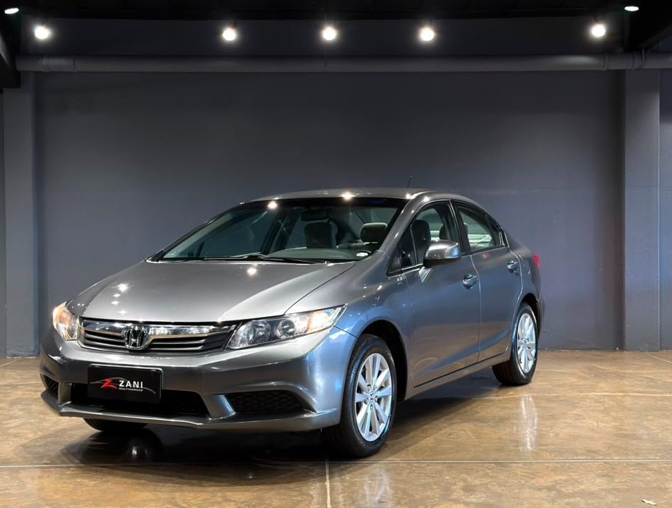 Honda Civic Sedan LXS 1.8/1.8 Flex 16V Aut. 4p