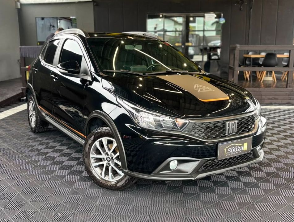 Fiat ARGO TREKKING 1.3 8V Flex