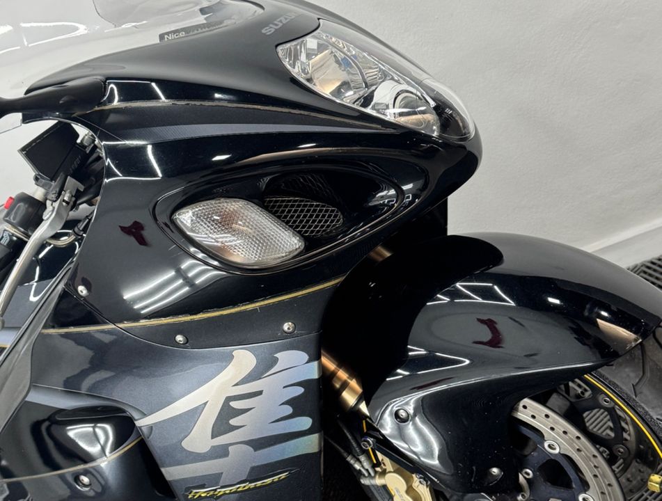 SUZUKI GSX 1300-R HAYABUSA