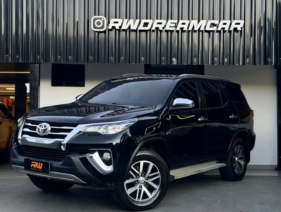 Toyota Hilux SW4 SRV 4x2 2.7 Flex 16V Aut.