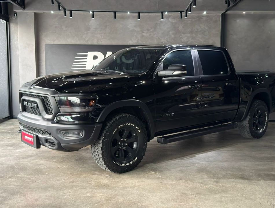 RAM 1500 REBEL 5.7 HEMI CD V8 4x4 Aut.