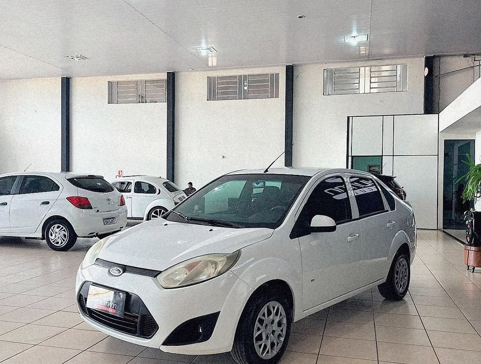 Ford Fiesta Sedan SE 1.6 8V Flex 4p