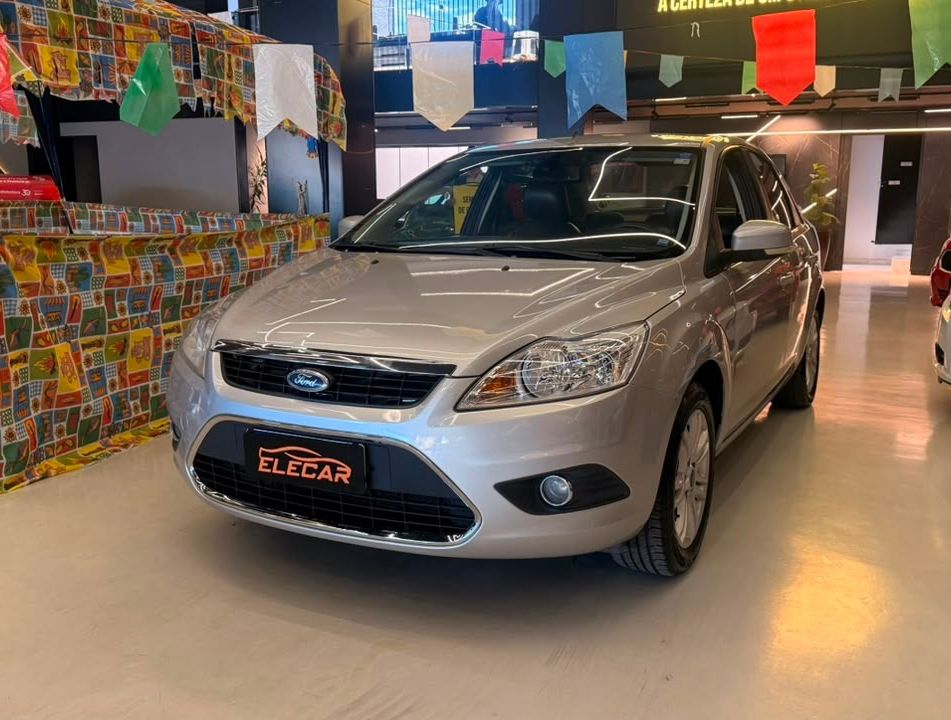 Ford Focus 2.0 16V/SE/SE Plus Flex 5p Aut.