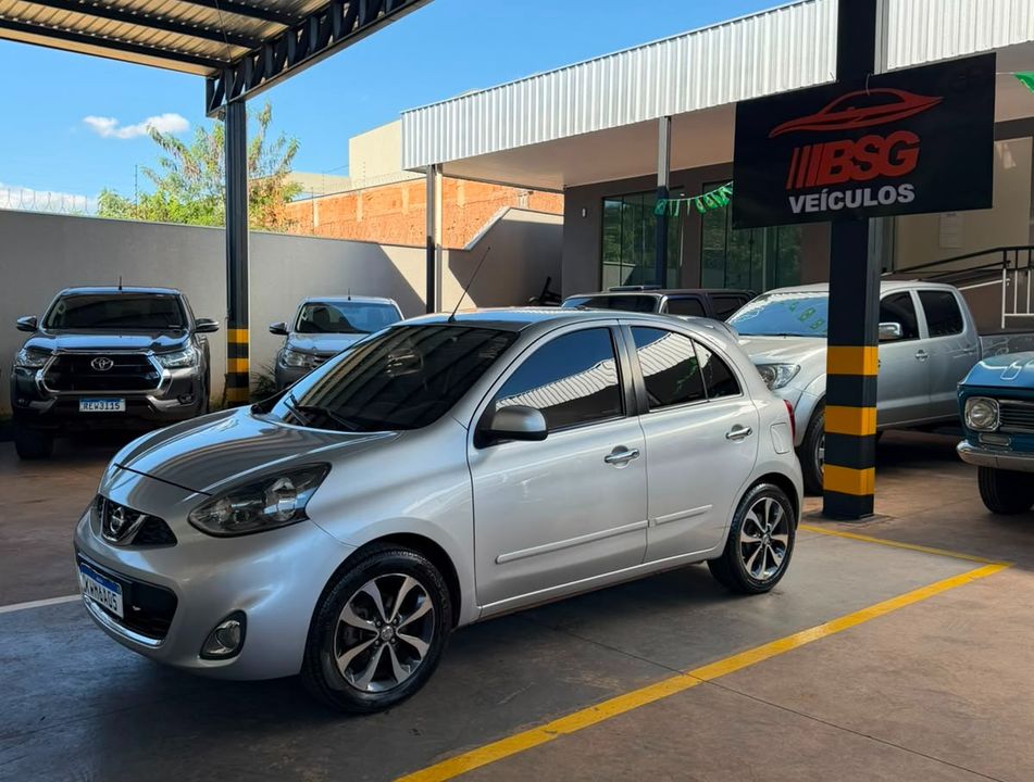 Nissan MARCH SL 1.6 16V Flex Fuel 5p