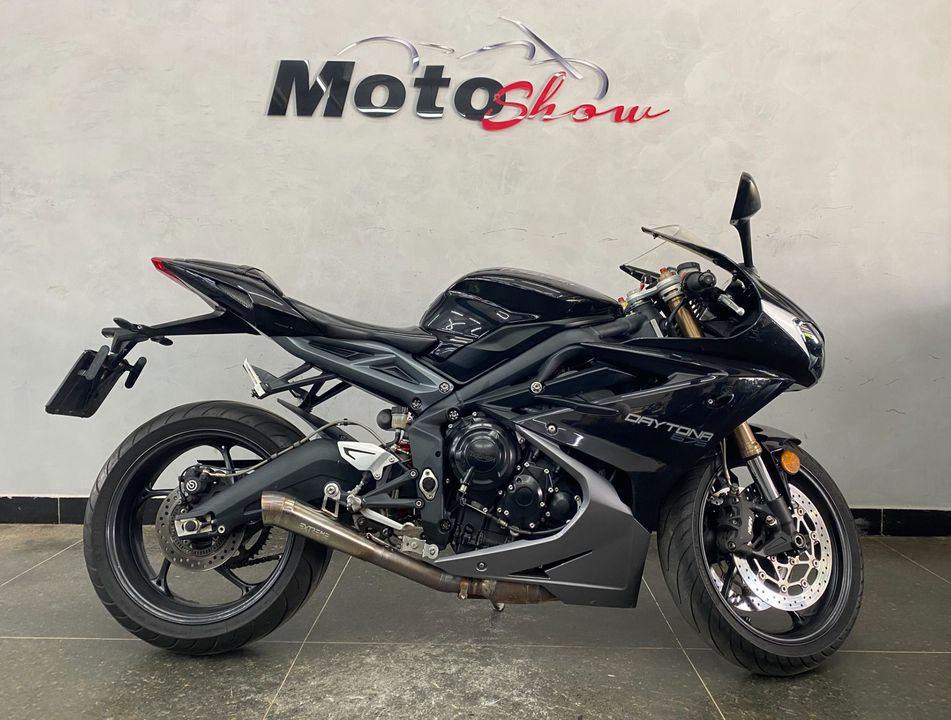 TRIUMPH DAYTONA 675R
