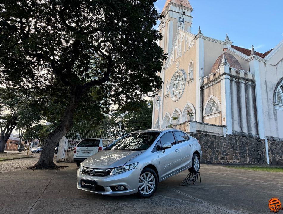 Honda Civic Sedan LXR 2.0 Flexone 16V Aut. 4p