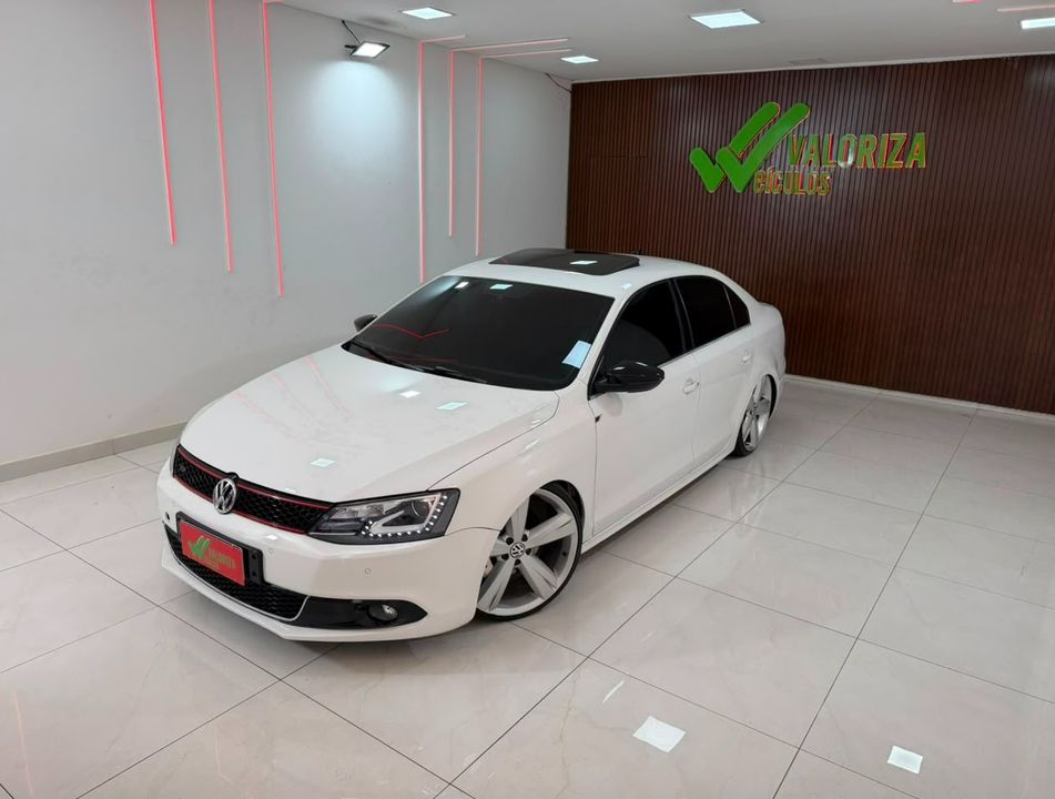 VolksWagen JETTA Comfortline 2.0 T.Flex 8V 4p Tipt.