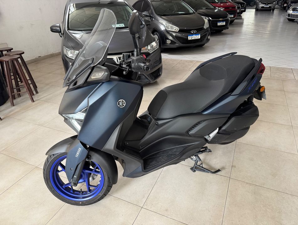 YAMAHA XMAX 250 CONNECTED 