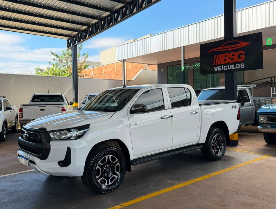 Toyota Hilux CD 4x4 2.8 Diesel Mec.