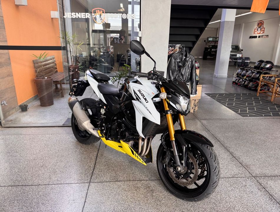 SUZUKI GSX-S 750