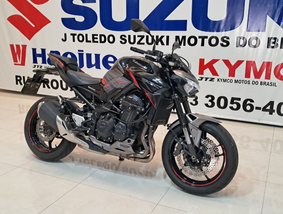KAWASAKI Z900