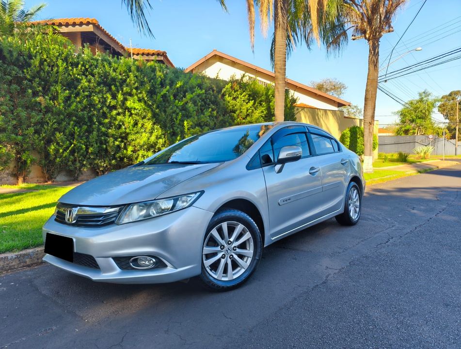 Honda Civic Sedan LXR 2.0 Flexone 16V Aut. 4p