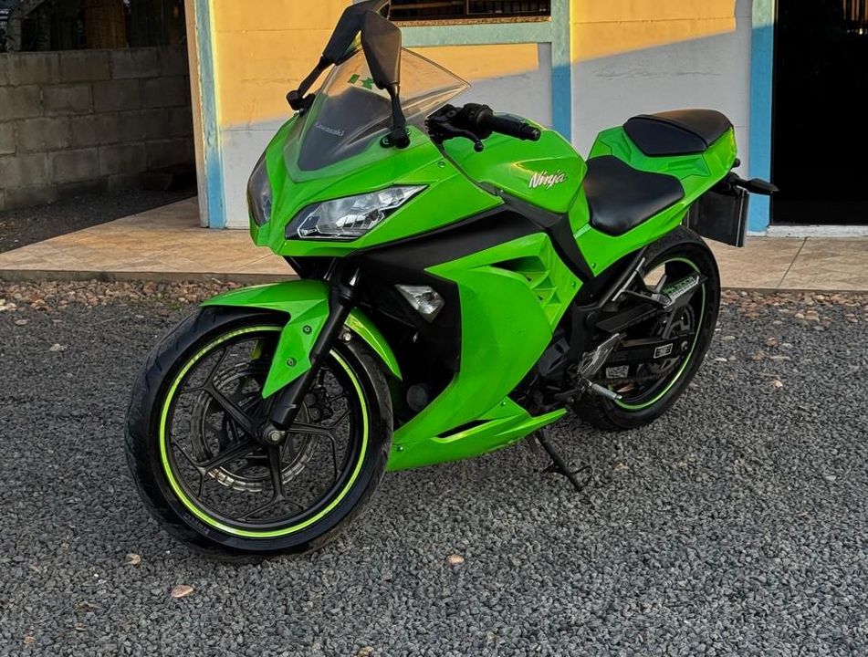 KAWASAKI NINJA 300