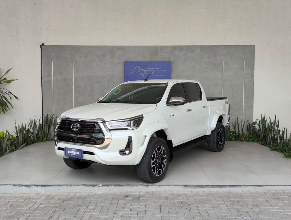 Toyota Hilux CD SRX Plus 4x4 2.8 TDI Die. Aut.