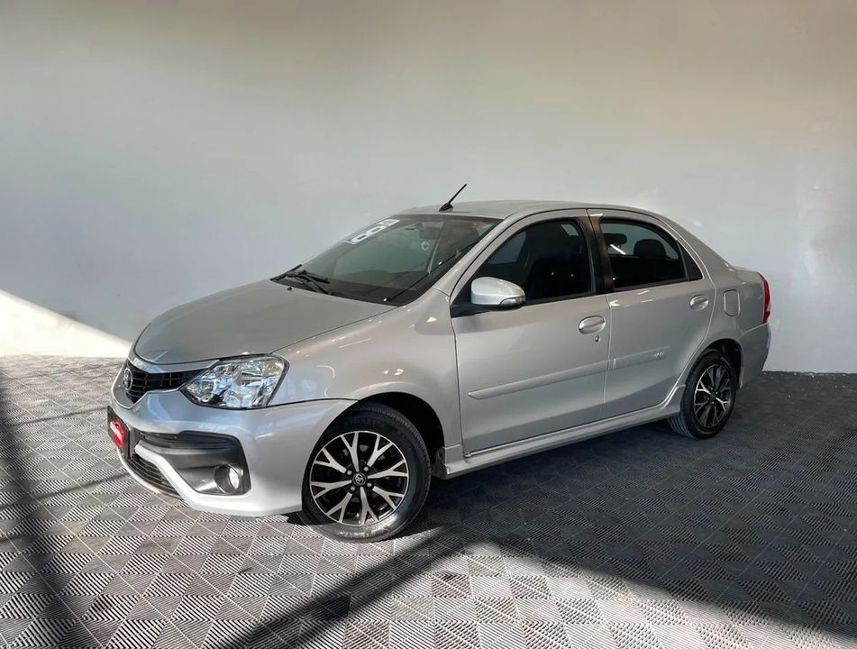 Toyota ETIOS PLATINUM Sed. 1.5 Flex 16V 4p Aut.