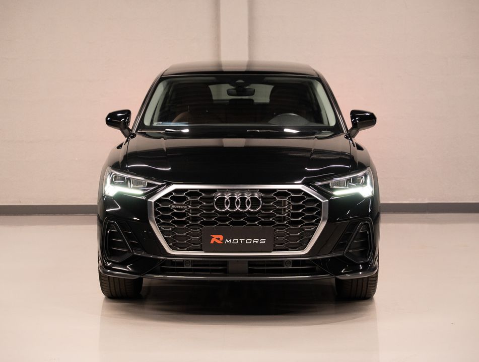 Audi Q3 Performance 2.0 TFSI Tiptr. Quattro