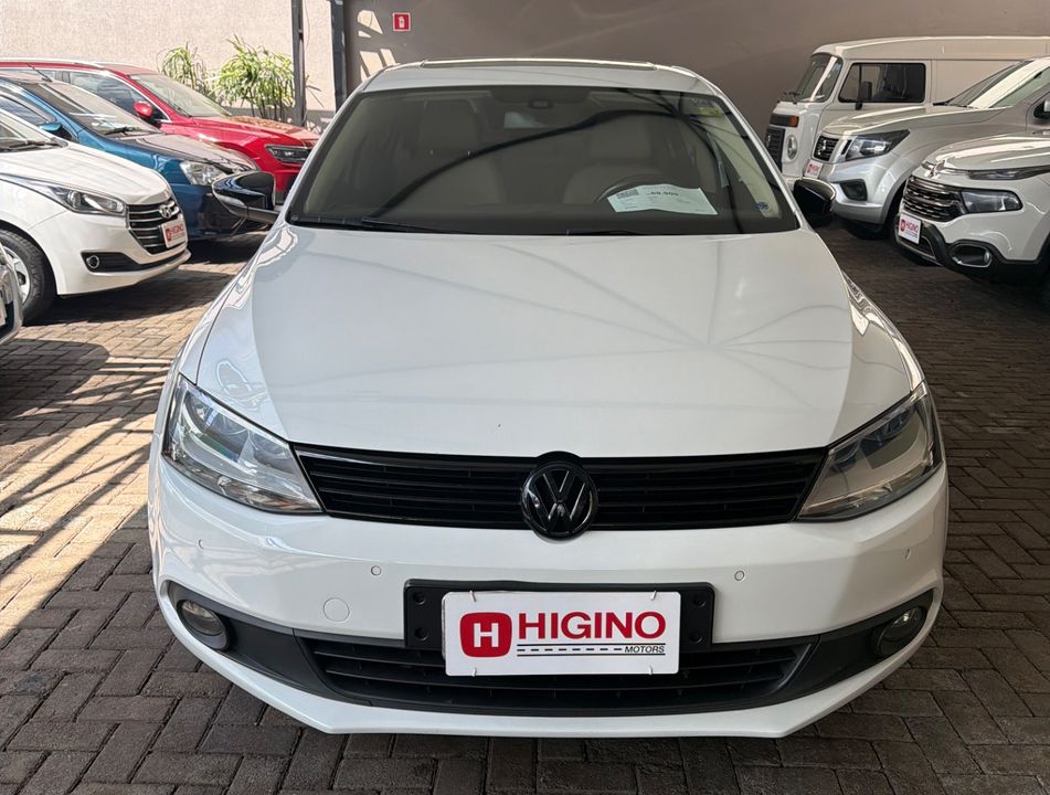VolksWagen JETTA Comfortline 2.0 T.Flex 8V 4p Tipt.