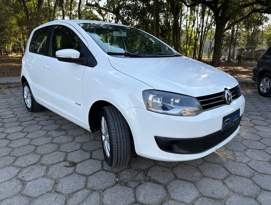 VolksWagen Fox 1.6 Mi Total Flex 8V 5p