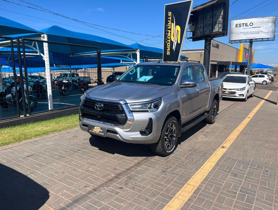 Toyota Hilux CD SRX 4x4 2.8 TDI 16V Diesel Aut.