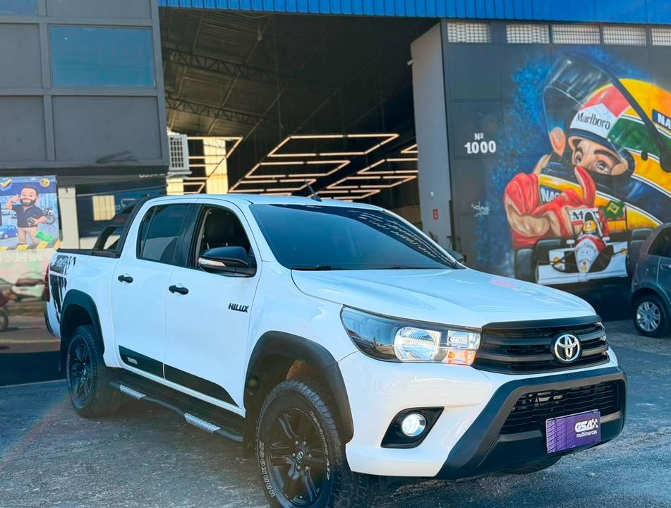 Toyota Hilux CD SR CHALL. 4x4 2.8 TDI Dies Aut.