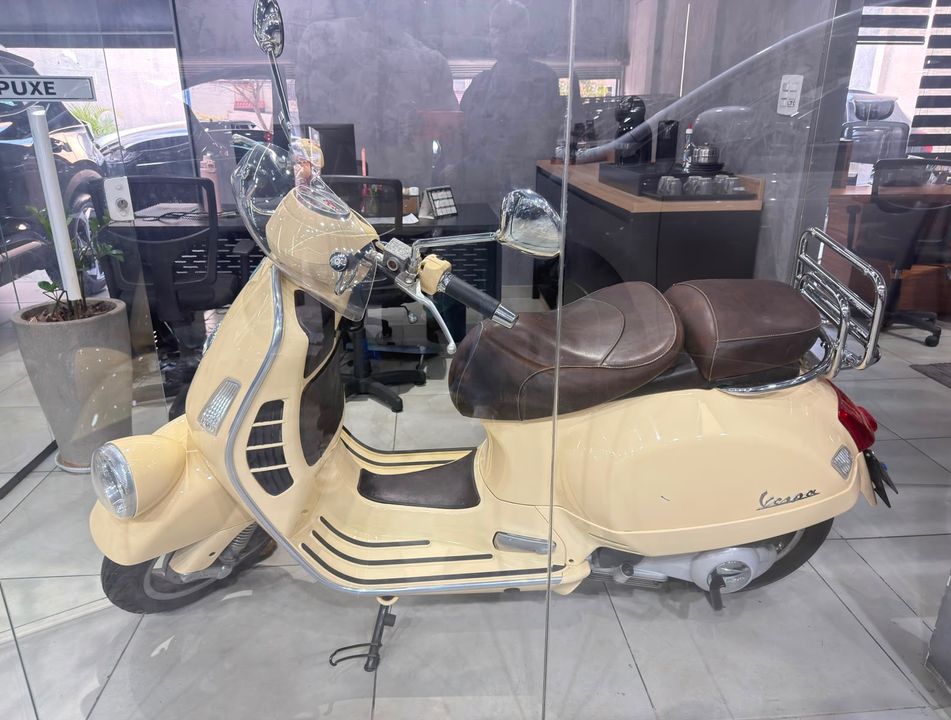 VESPA GTV 300