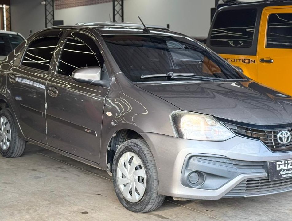Toyota ETIOS X Sedan 1.5 Flex 16V 4p Mec.
