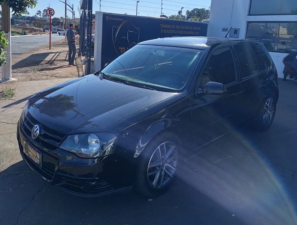 VolksWagen Golf Sportline 1.6 Mi Total Flex 8V 4p