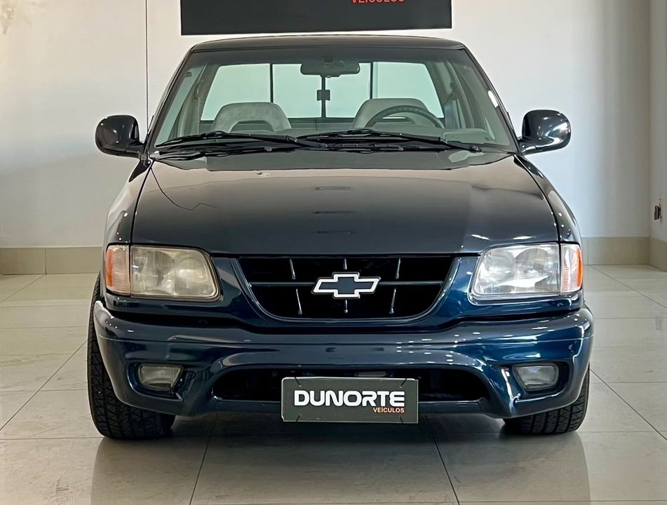 Chevrolet S10 Pick-Up Luxe 4.3 V6 CE