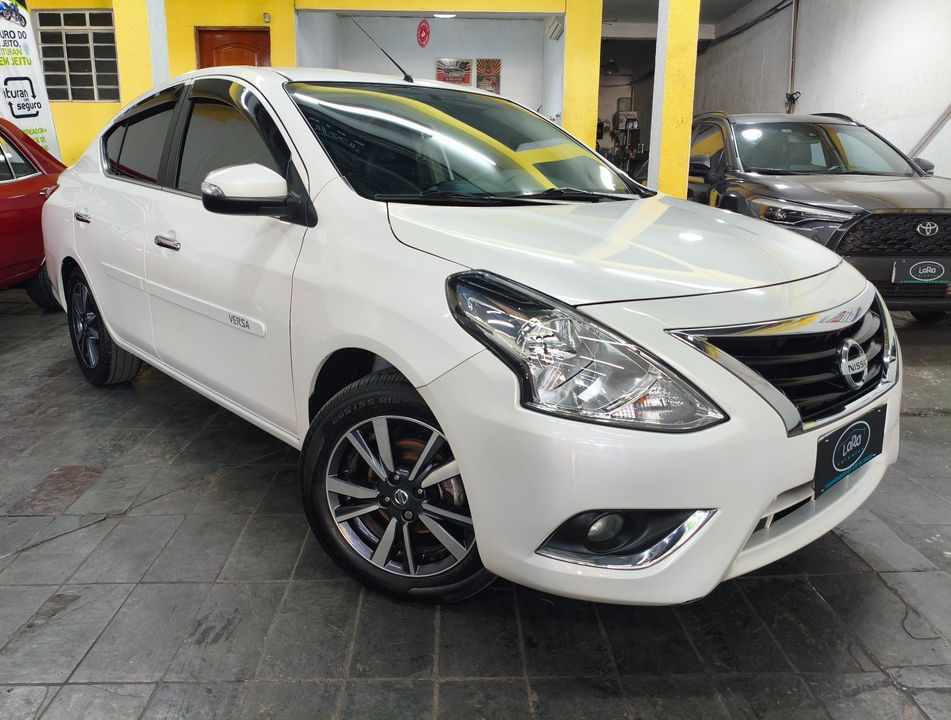 Nissan VERSA SL 1.6 16V FlexStart 4p Aut.