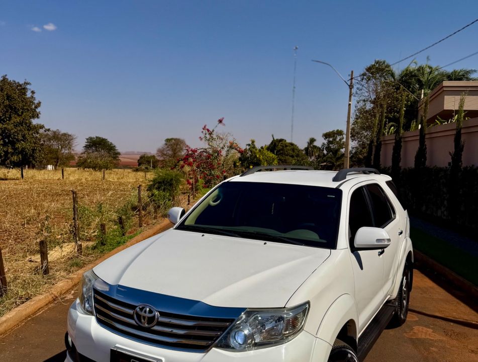 Toyota Hilux CD SR 4x2 2.7 16V/2.7 Flex Aut.
