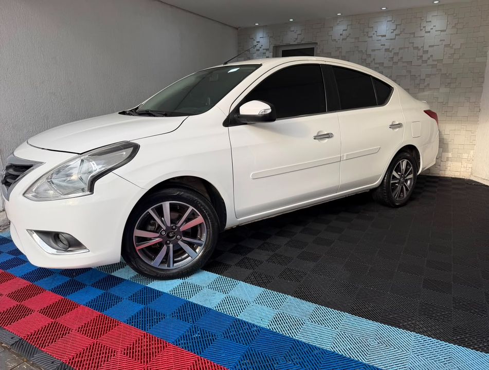 Nissan VERSA SL 1.6 16V FlexStart 4p Aut.