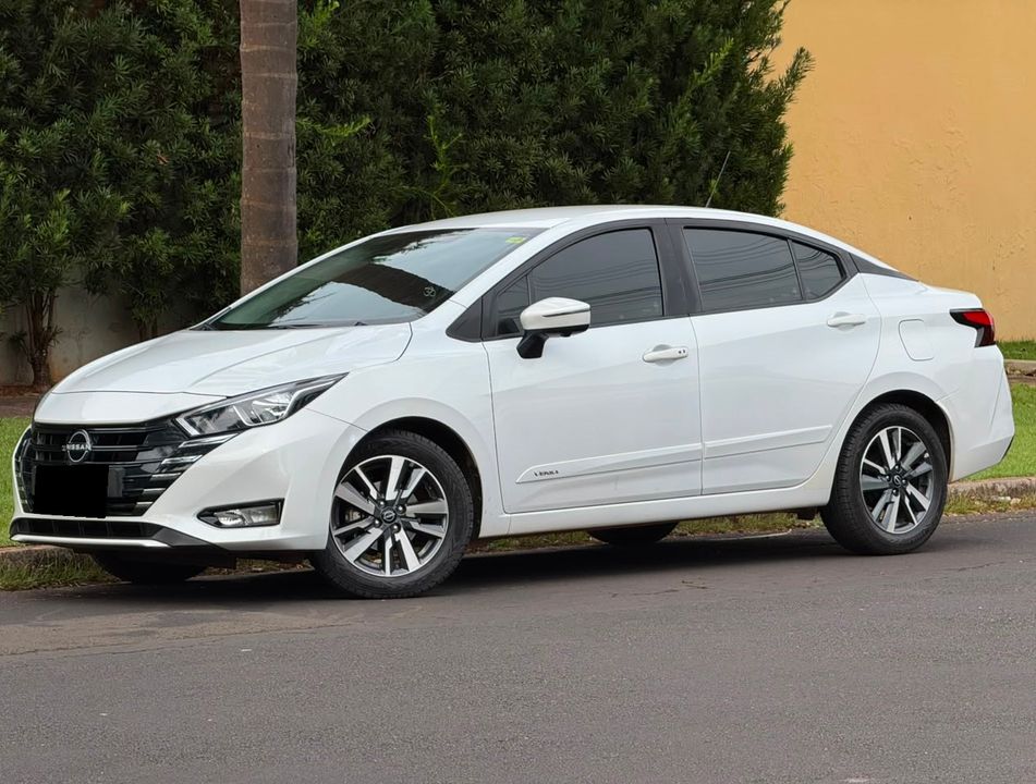 Nissan VERSA Advance 1.6 16V Flex Aut.