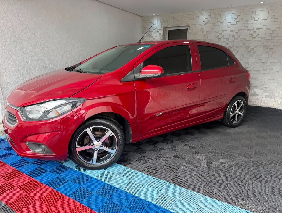 Chevrolet ONIX HATCH LT 1.0 8V FlexPower 5p Mec.