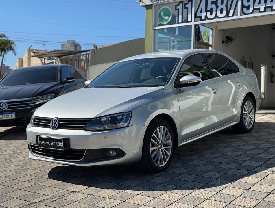 VolksWagen JETTA Highline 2.0 TSI 16V 4p Tiptronic
