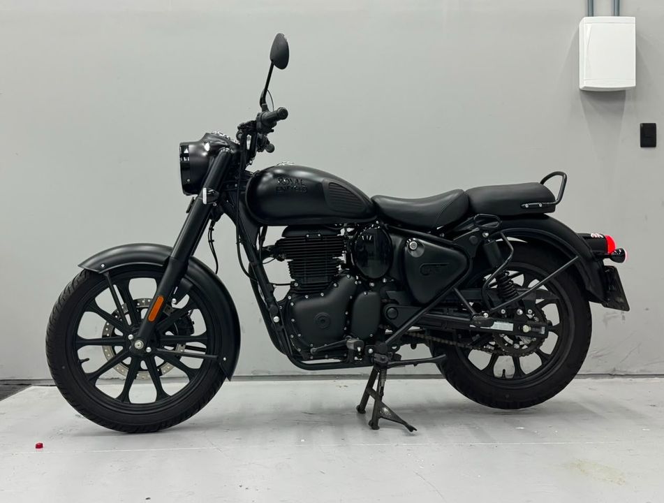 Royal Enfield Classic 350 Dark