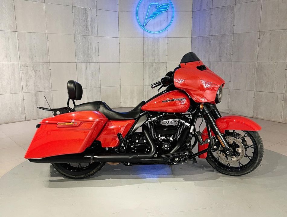 Harley Street Glide Special