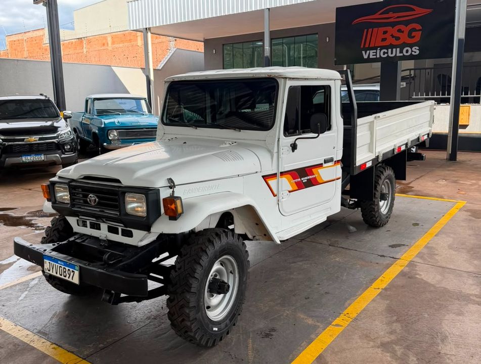 Toyota Band.Picape Chassi Curto Diesel