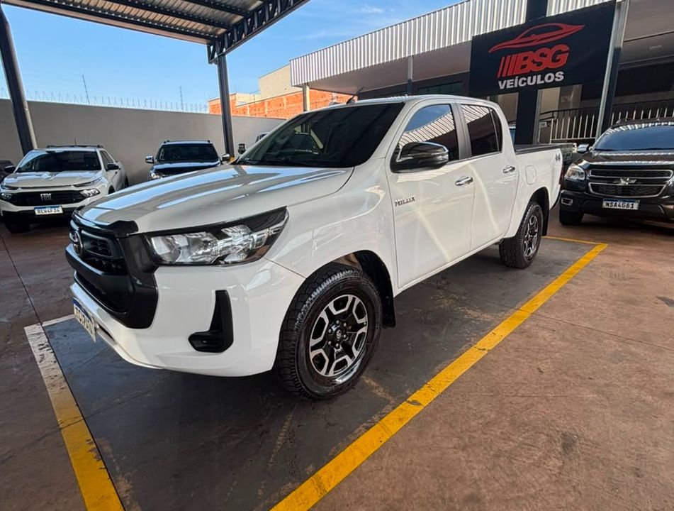 Toyota Hilux CD 4x4 2.8 Diesel Mec.