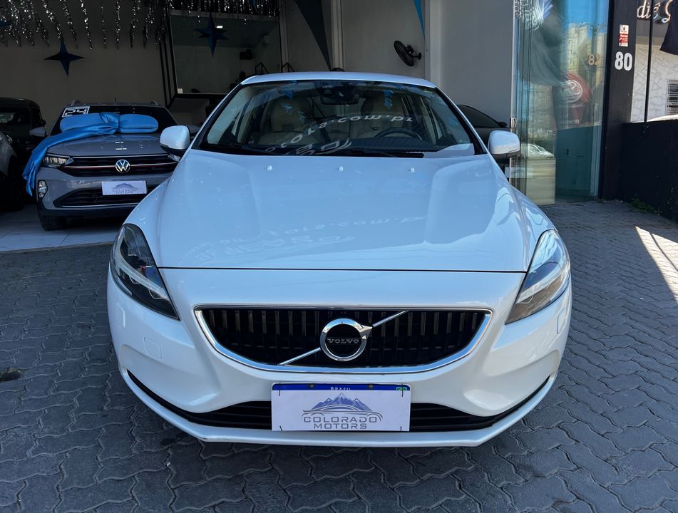 Volvo V40 T-4 MOMENTUM 2.0 Aut.