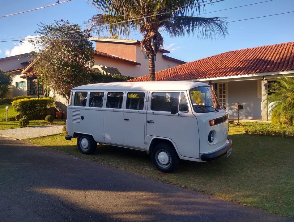 VolksWagen Kombi Standard/ Luxo/ Série Prata