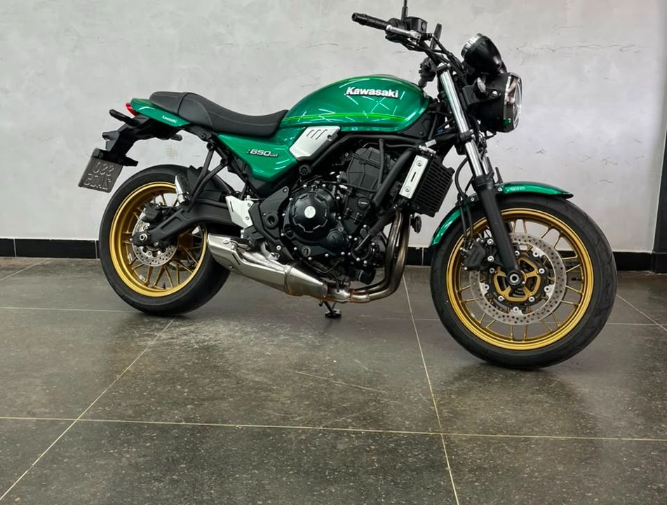 KAWASAKI Z-650 RS