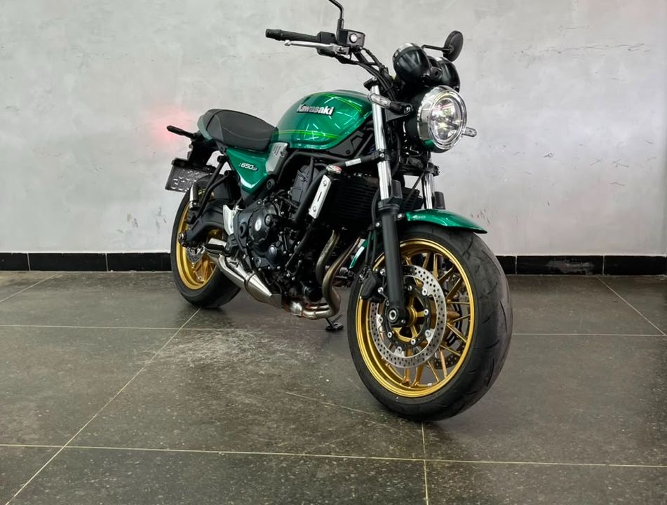 KAWASAKI Z-650 RS
