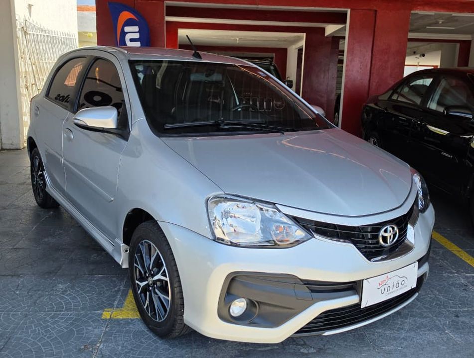Toyota ETIOS PLATINUM 1.5 Flex 16V 4p Aut.