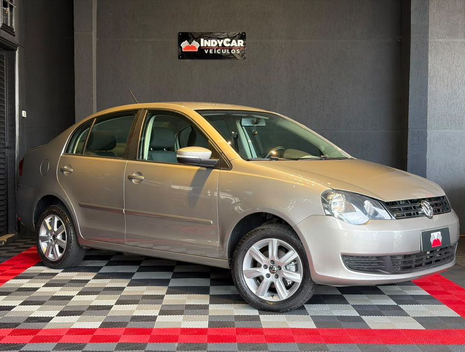 VolksWagen Polo Sedan 1.6 Mi Total Flex 8V 4p