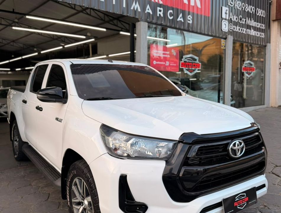 Toyota Hilux CD 4x4 2.8 Diesel Mec.