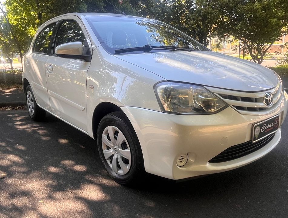 Toyota ETIOS XS 1.5 Flex 16V 5p Mec.