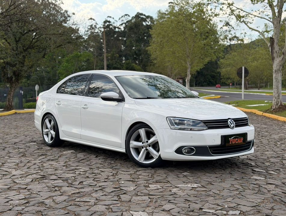 VolksWagen JETTA Comfortline 2.0 T.Flex 8V 4p Tipt.