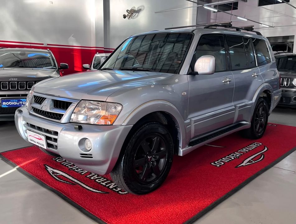 Mitsubishi Pajero HPE Full 3.2 4x4 T.I.Dies. 5p Aut
